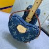 B1C014A1-AD04-2CE7-1523-EB7F54FE8122.jpg Louis Vuitton Croissant MM M46856