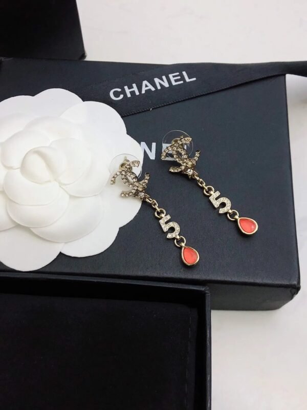 B325A07A-4512-3E05-2606-996A136DB6A9.jpg cc Earrings