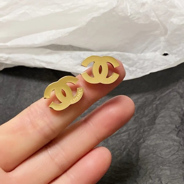 B8ABCF73-4F9E-A3CF-D11F-DE7203694593.jpg cc Earrings