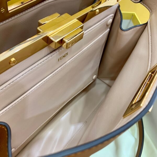 B943A320-72DE-7369-0C87-B60A4059EC40.jpg Fendi Peekaboo Small iseeu Bag