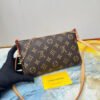 B99E1DC8-FA4F-9CFC-929B-3D2CE7E13F1F.jpg Louis Vuitton Pallas Clutch M41638