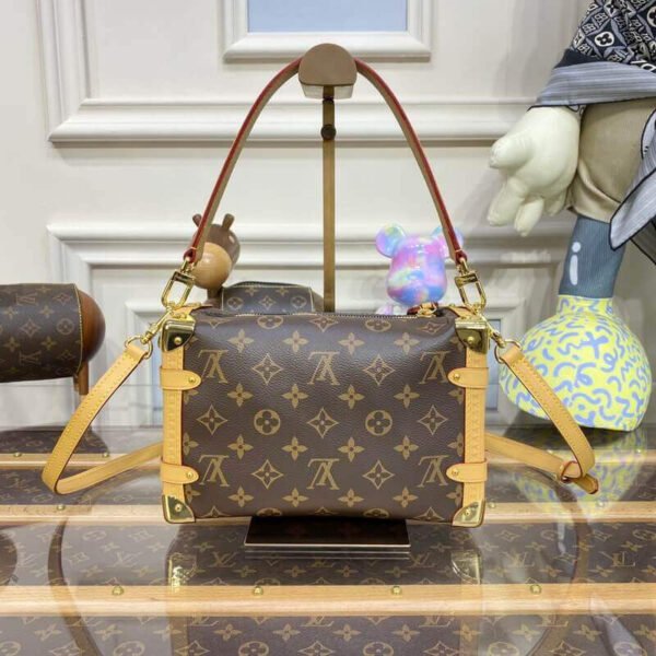 B9E52A91-18FE-82C0-F746-9D918CD4EBD3.jpg Louis Vuitton M46358 Side Trunk MM