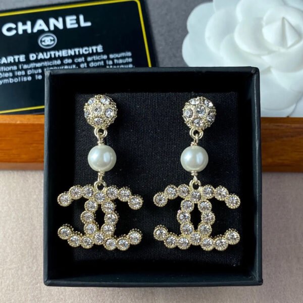 BB6713F1-8188-58FC-342E-7E5CEE92C9D5.jpg cc Earrings