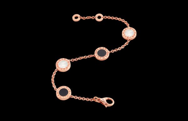 BCF084CC-7DFC-B335-A8A8-12B1F76BC043.jpg BRACELET