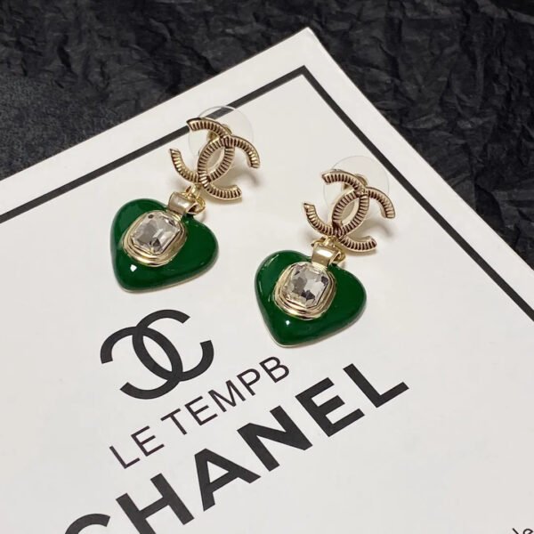 BD79A790-FE5C-D6D7-0E73-853131B796C4.jpg cc Earrings