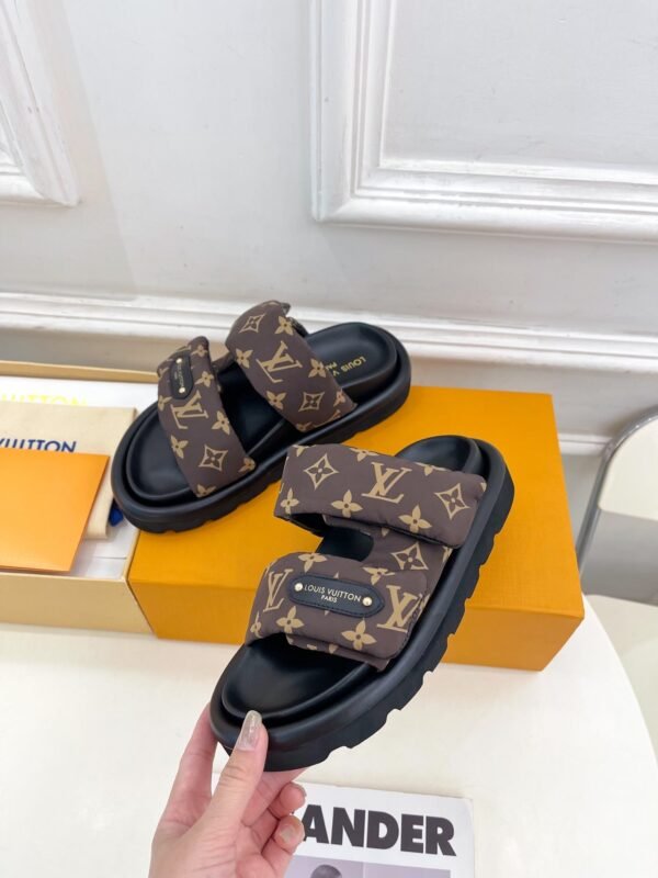 Louis Vuitton Unisex Pool Pillow Comfort Sandal