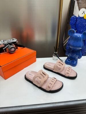 C25EF1C1-A048-CBF5-0AC2-86A3C8018DD7.jpg Hermes Women's Extra Sandal