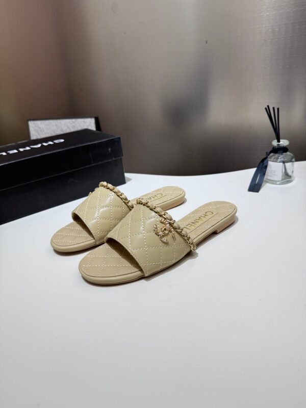 Chanel Women's Logo 25ss CC Sandal