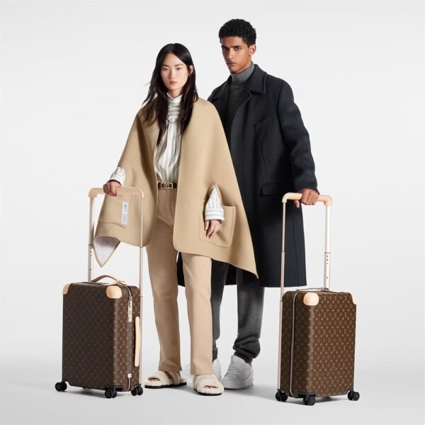 C5A233FB-EB9F-FE0F-9966-2F635521D0A4.jpg Louis Vuitton M23203 Horizon 55