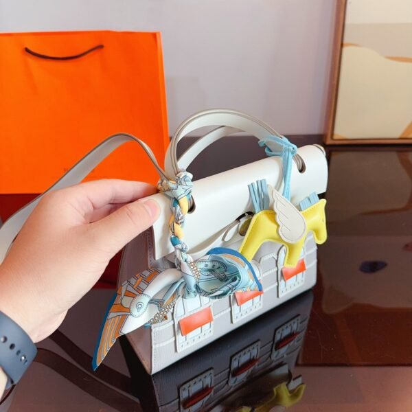 C7429E52-2358-2C5B-5C17-ABA8C9F07AEB.jpg Birkin 25 Black Bag - Black