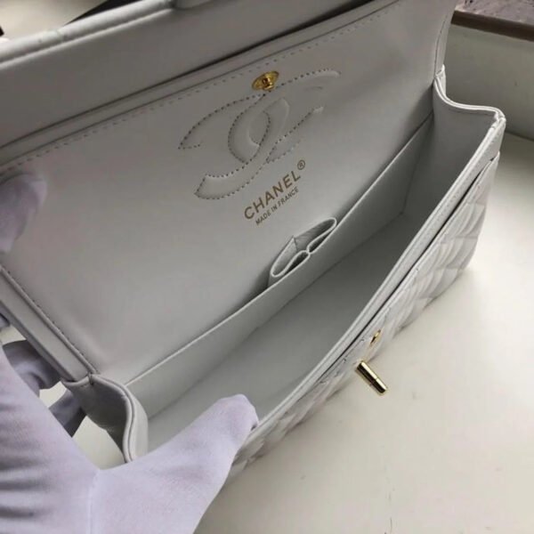 C837ACB0-FCA8-66FF-919D-B1C37BECB5BD.jpg Chanel Classic Handbag Gold Toned Hardware WhiteFor Women, Women’s Bags, Shoulder And Crossbody Bags 10.2in/26cm A01112