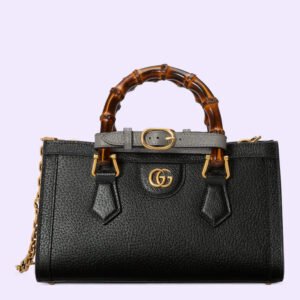 C89E94F8-0681-2F40-AE7C-8B4B4126468B.jpg DIANA SMALL SHOULDER BAG