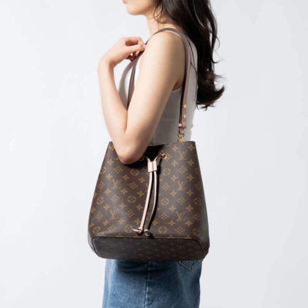 Louis Vuitton N&eacute;oNo&eacute; MM M44022