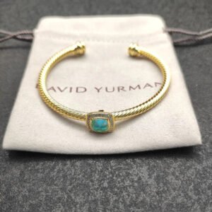 CA672D9D-38ED-1A3C-A0B4-C856FC70537E.jpg Cable Classics Bracelet with Blue Topaz and Diamonds 18K Yellow Gold 4mm