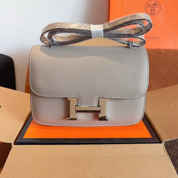 CA7B6A50-56AD-202C-0256-372EB52D15EF.jpg Constance 23 Bag Palladium Hardware - Dark Grey