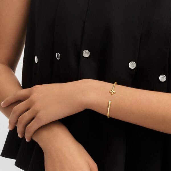 CAA89784-4BD9-D14B-4BC9-9E6A588CF0B5.jpg Idylle Blossom Twist Bracelet, Yellow Gold