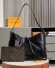 Louis Vuitton M25143 CarryAll MM