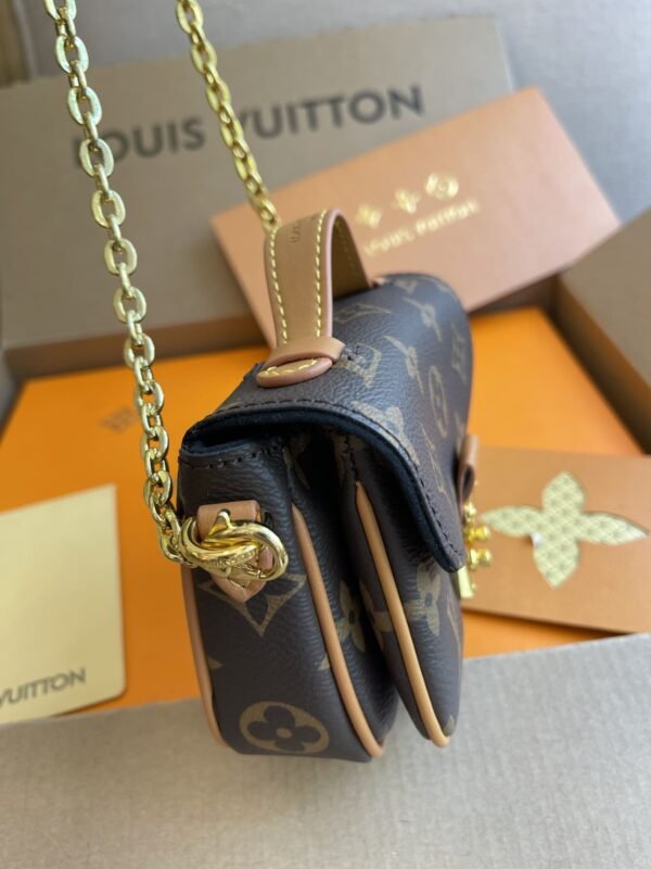 Louis Vuitton MICRO M&Eacute;TIS Chain Bag M81267
