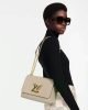 CCE71A9D-6581-266C-4289-179F7BC1788C.jpg Louis Vuitton Twist MM M21112