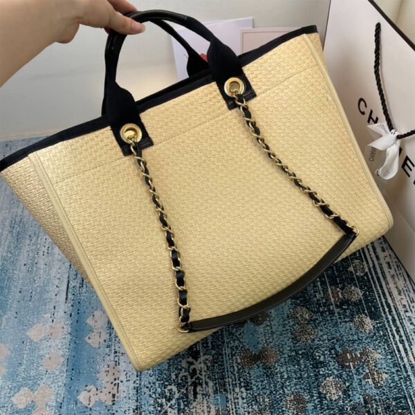 CCFBB540-C249-87A4-11A4-34B07660439C.jpg CHANEL Deauville Large Tote