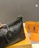 CEE801ED-EA22-7B20-39DA-51458999D196.jpg Louis Vuitton M46288 CarryAll PM