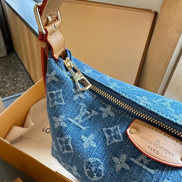 Hills Pochette