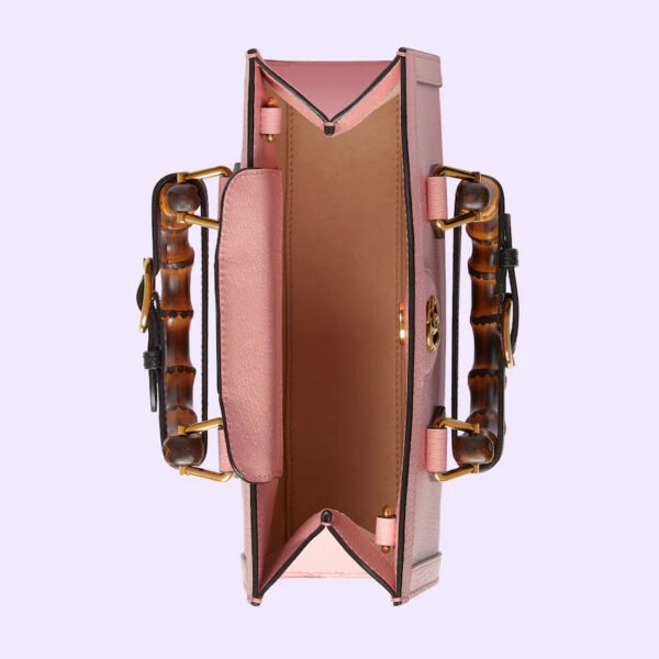 CF5C1AA0-2C98-E2FD-37E1-02B52A5685BA_b80cd4e5-6baa-4fd9-a7a7-d5b79383868a.jpg DIANA SMALL SHOULDER BAG