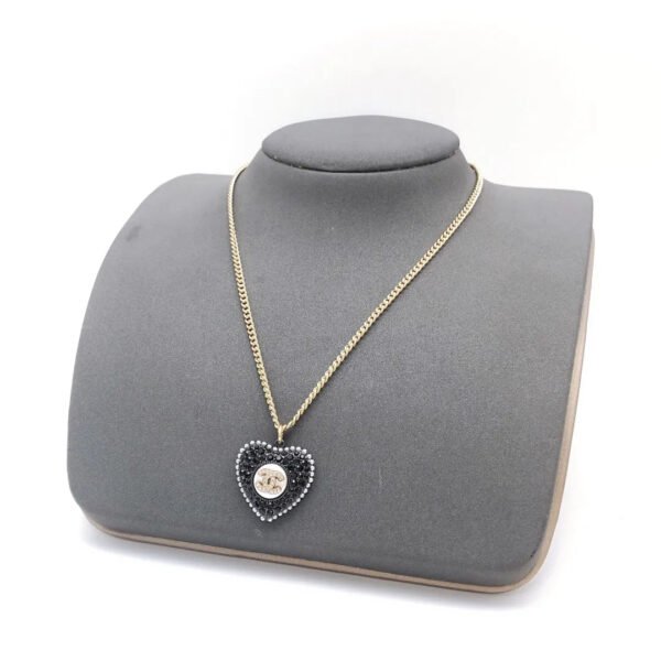 CFBDCC23-5B60-5A42-D284-F69E99F4A136.jpg cc Necklace