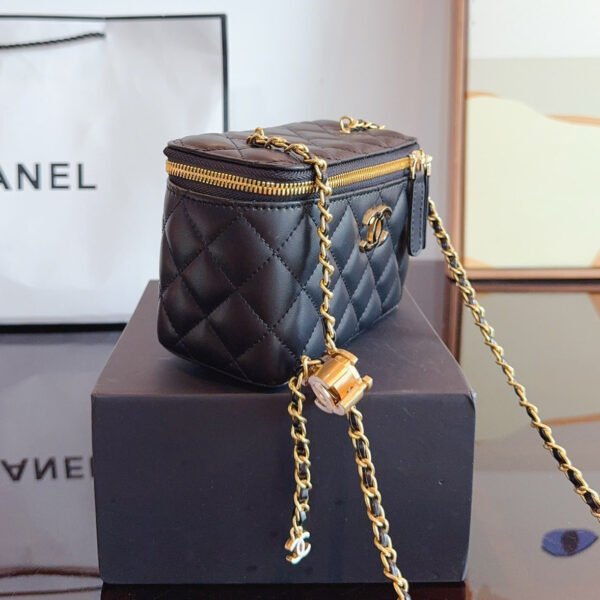 Clutch with Chain - black