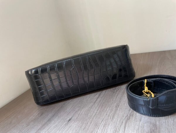 Fendi O'lock Zip Bag