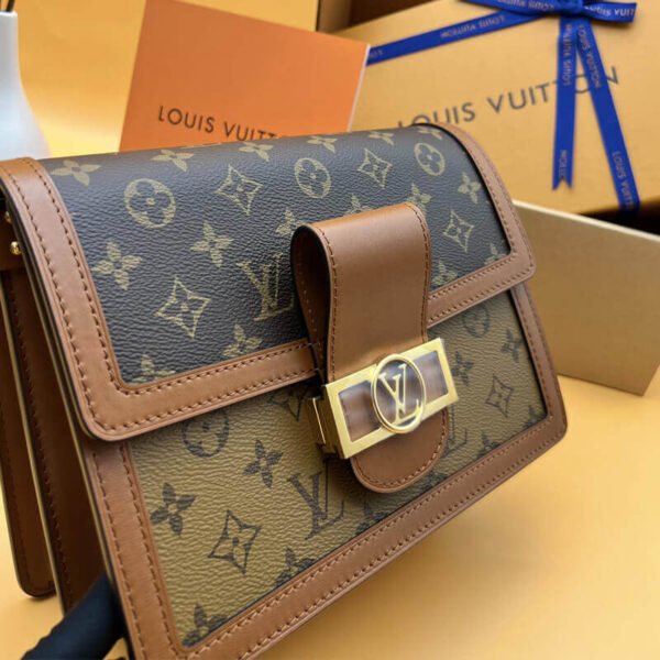 D3DC2C72-0651-5BC6-EDC8-56A4EC7B6696.jpg Louis Vuitton M45958 Dauphine MM