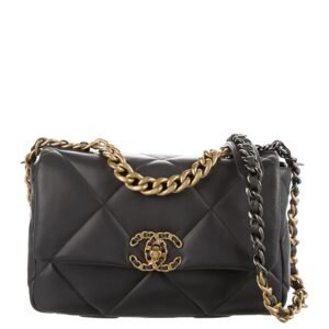 D5D17D63-C81C-D5DF-4363-4A936E5BA6D4.jpg Medium 19 Flap Bag