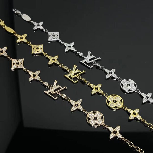 D5E6FC16-11C2-509D-E9A1-100BA01440E5.jpg Diamond Blossom bracelet, diamonds