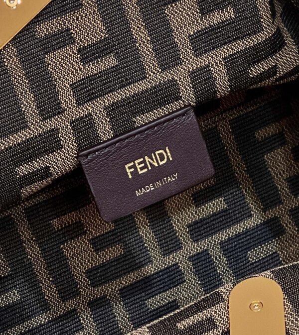 D86E0453-1D9B-D2E9-6FA4-D404E6E98C28.jpg Fendi First Small Bag