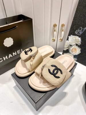 D911C1DD-C8A6-D3DB-DAC0-EA34AF4A5CF5.jpg Chanel Women's Logo 25ss CC Sandal