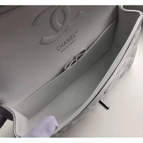 D9AB5BE3-14DC-4E96-0DB0-2C1369838CFB_60a1b15a-878c-4b83-9383-4f80ae30078d.jpg Chanel 1112 White Medium Size 2.55 Lambskin Leather Flap Bag