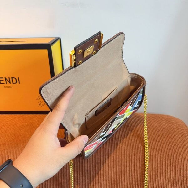 D9E27A28-CA84-413C-A3B7-F13229B3AE9A.jpg Fendi Baguette Mini