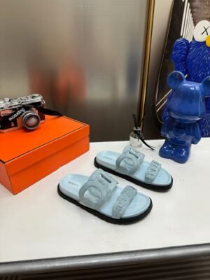 DAF38965-74F8-038D-0508-C9D3F7406DAD.jpg Hermes Women's Extra Sandal