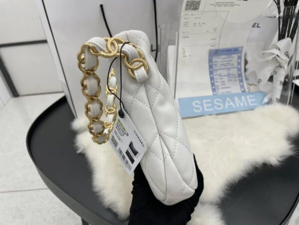 DC182308-1707-566F-E01E-78E6165B153A.jpg Chanel Hobo Handbag White For Women, Women’s Bags 9.4in/24cm