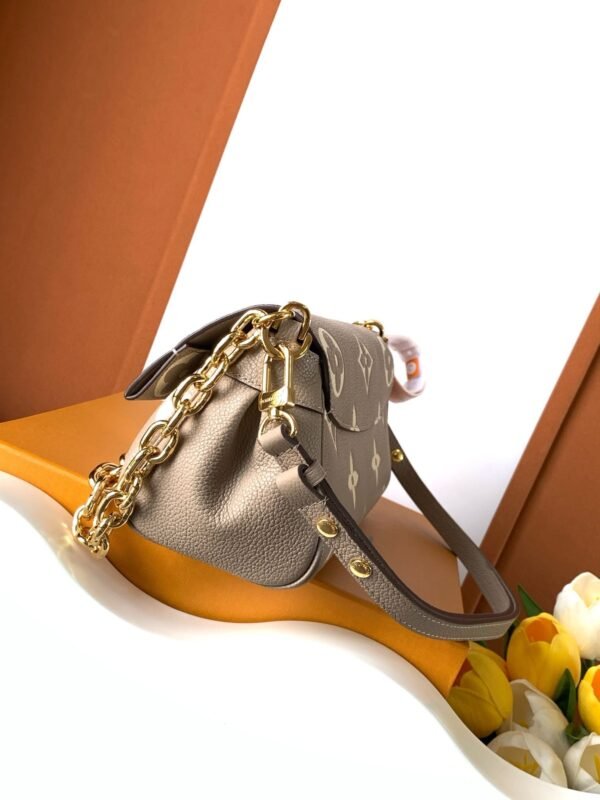 DD7796D5-BD91-AF98-A592-E4F9F2A1961F.jpg Louis Vuitton M45836 Favorite