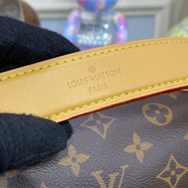 DE95D2A0-4E41-FBD1-5AB5-C11295DF605A.jpg Louis Vuitton M46358 Side Trunk MM
