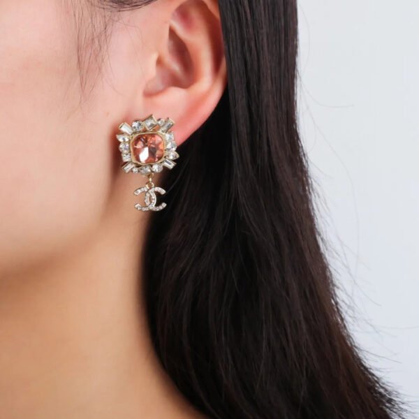 DF7E6E02-5F88-B951-5154-8ECC70D13FEA.jpg CC Earrings 0017