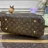 E1BF8E4C-A303-6D42-0D92-3DDA94B3A4AC.jpg Louis Vuitton Montaigne MM M41056