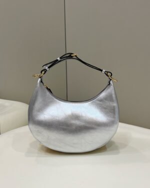 E25E567A-FFC7-0766-E46F-ED1265C03592.jpg Fendi Fendigraphy Small Bag