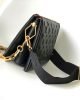 Louis Vuitton M21260 Coussin PM