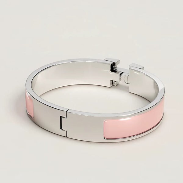 E4FB11F9-8A3A-DB85-D6D5-F2EADBCC1B8A.jpg Hermes Clic H bracelet