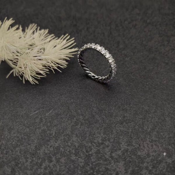 E600E005-EAC4-D8CF-8E57-ABED68A31B6D.jpg DY Diamond Eternal Love Ring - US 6