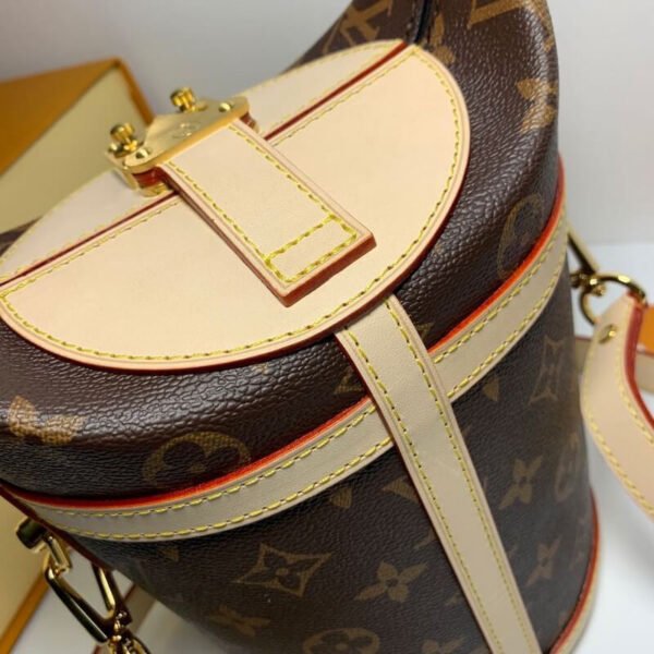 E649F0CD-0AB6-A55B-3E70-5E38F2C3F083.jpg Louis Vuitton Duffle Bag M43587