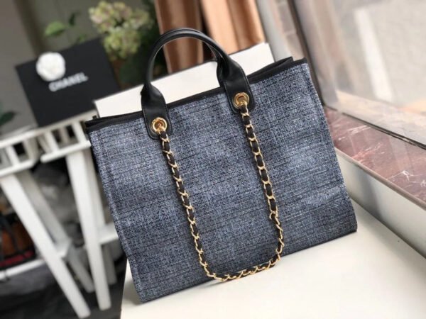 E68BA597-0F4D-C580-1E21-49411766A14A.jpg Chanel Deauville Tote 38cm Blue/Black For Women A66941