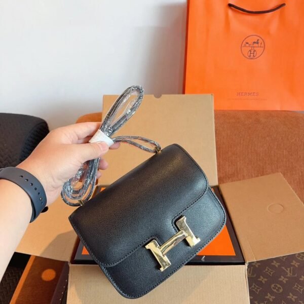 E6C81A9E-AF33-98AB-0DF9-8E4F34DF6F0F.jpg Constance Mini 18 Bag Gold Hardware - pink